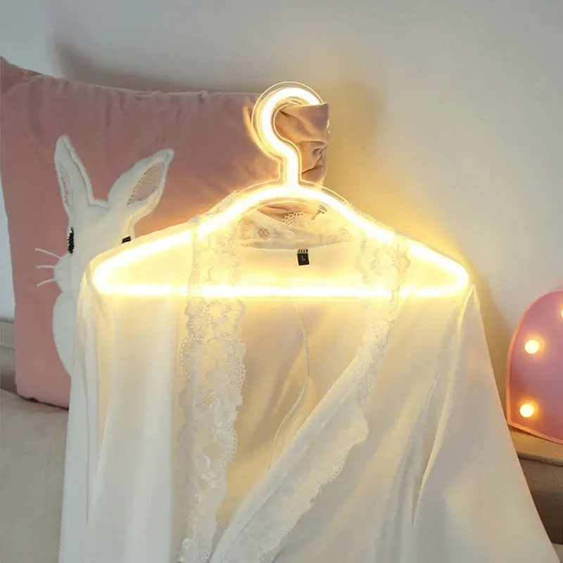 ClosetGlow LED-Kleiderbügel – Beleuchteter Bügel für bessere Übersicht - Image 6