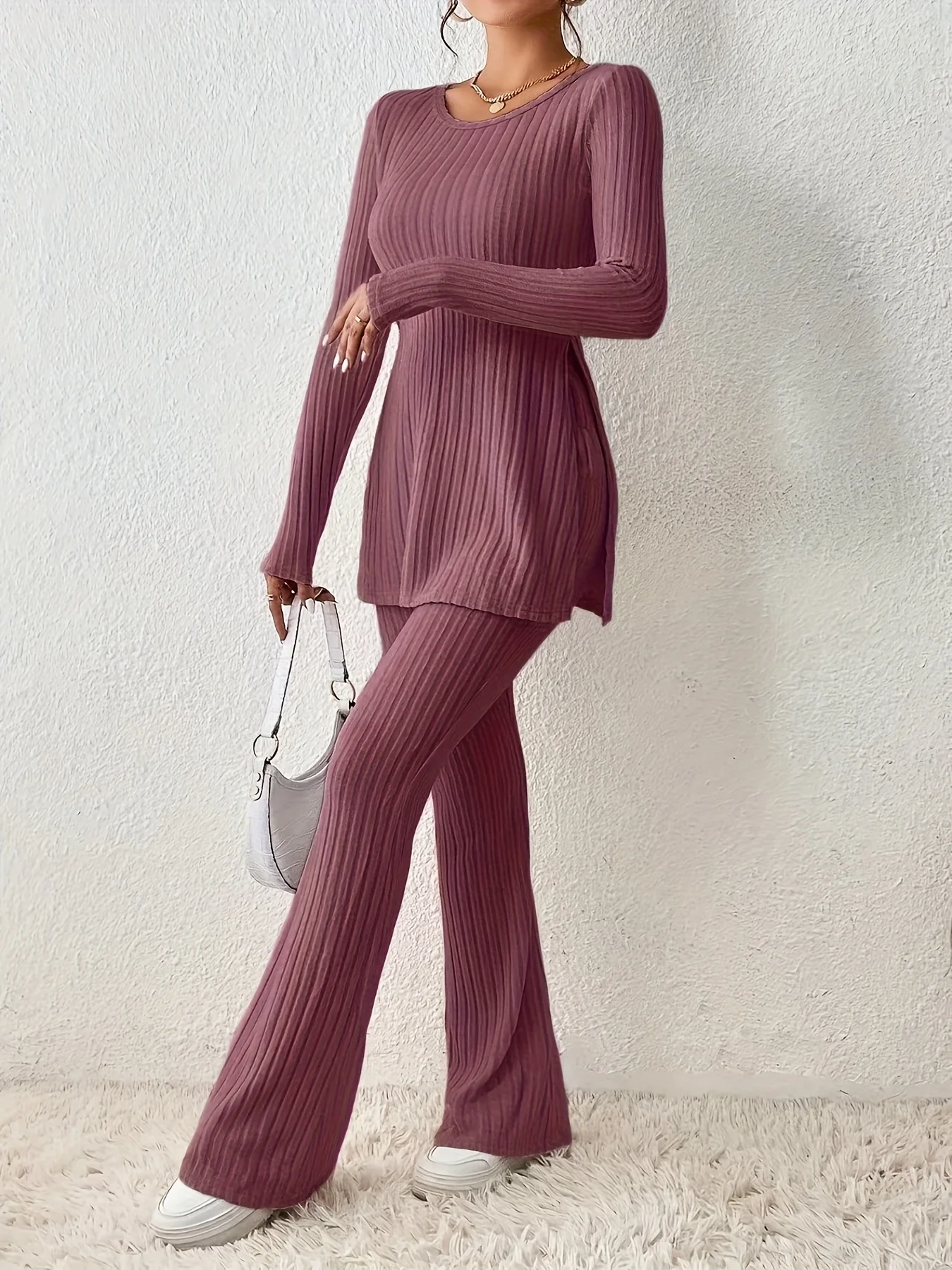 Elegantes Zweiteiler-Set – Rundhals-Oberteil und Hose - Image 13