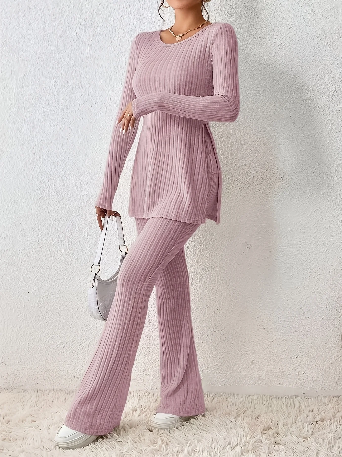 Elegantes Zweiteiler-Set – Rundhals-Oberteil und Hose - Image 7