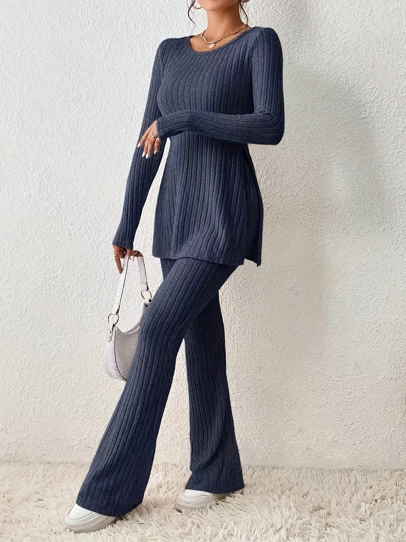 Elegantes Zweiteiler-Set – Rundhals-Oberteil und Hose - Image 8