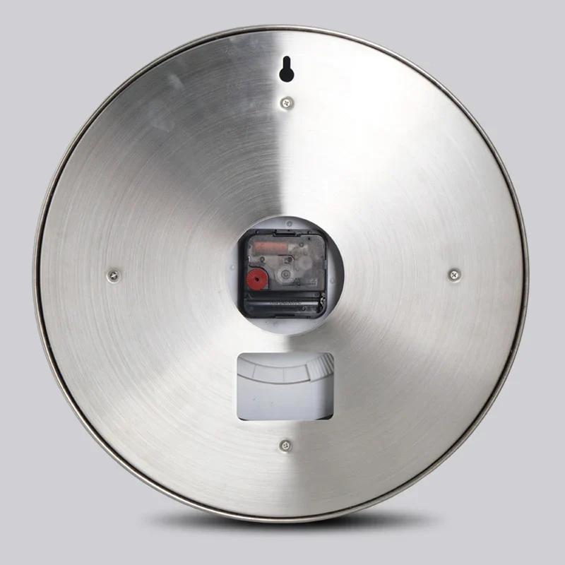 Ferano Wanduhr aus Metall – Modernes Design mit Leuchteffekt - Image 3