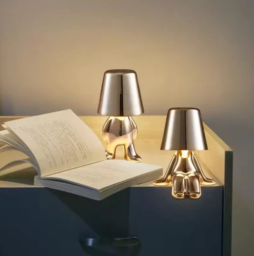 GULD – LED-Tischleuchte in gold- oder silberfarbenem Design - Image 12