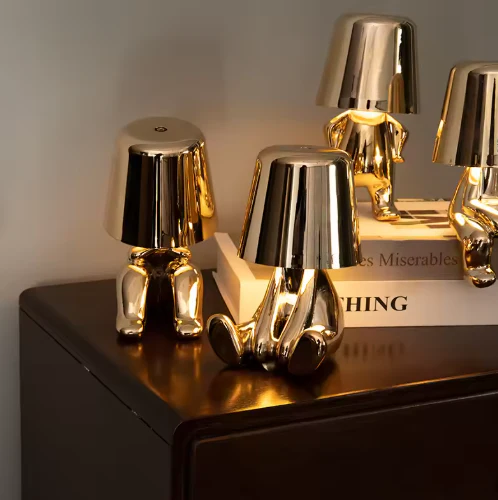 GULD – LED-Tischleuchte in gold- oder silberfarbenem Design - Image 14
