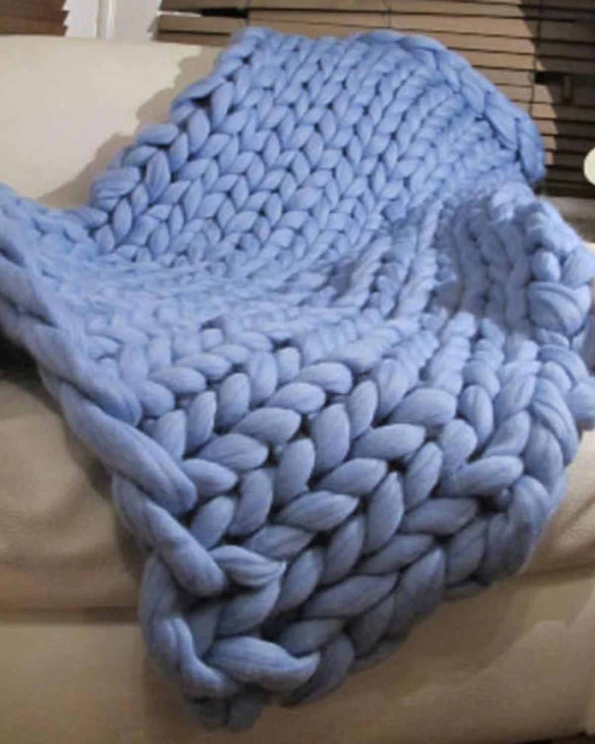 La Maille Majestueuse – Gestrickte Wohndecke für Sofa und Bett - Image 10