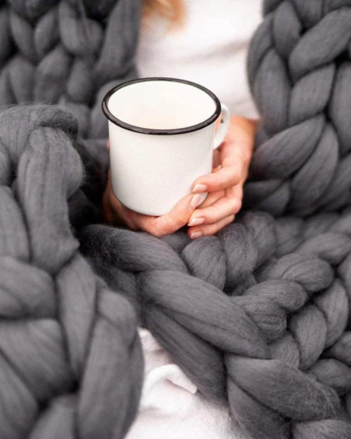 La Maille Majestueuse – Gestrickte Wohndecke für Sofa und Bett - Image 7
