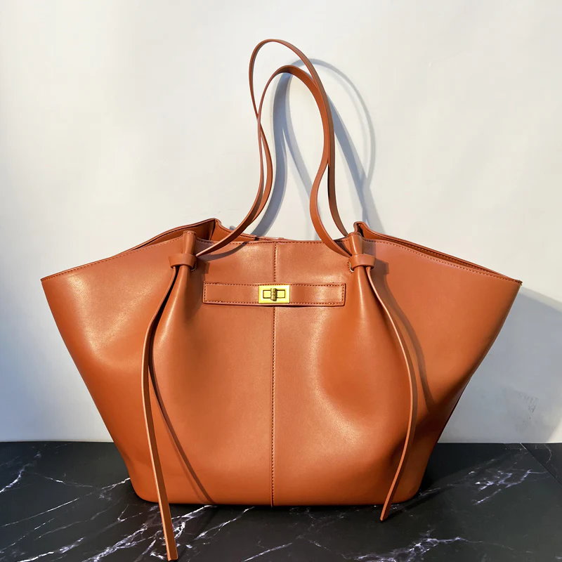 Melora Schultertasche – Große Umhängetasche mit verstellbaren Trägern - Image 5