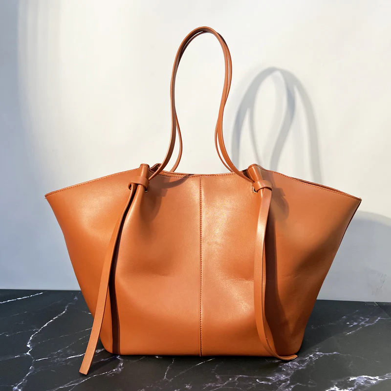 Melora Schultertasche – Große Umhängetasche mit verstellbaren Trägern - Image 6