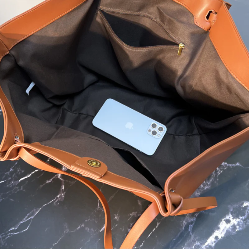 Melora Schultertasche – Große Umhängetasche mit verstellbaren Trägern - Image 7