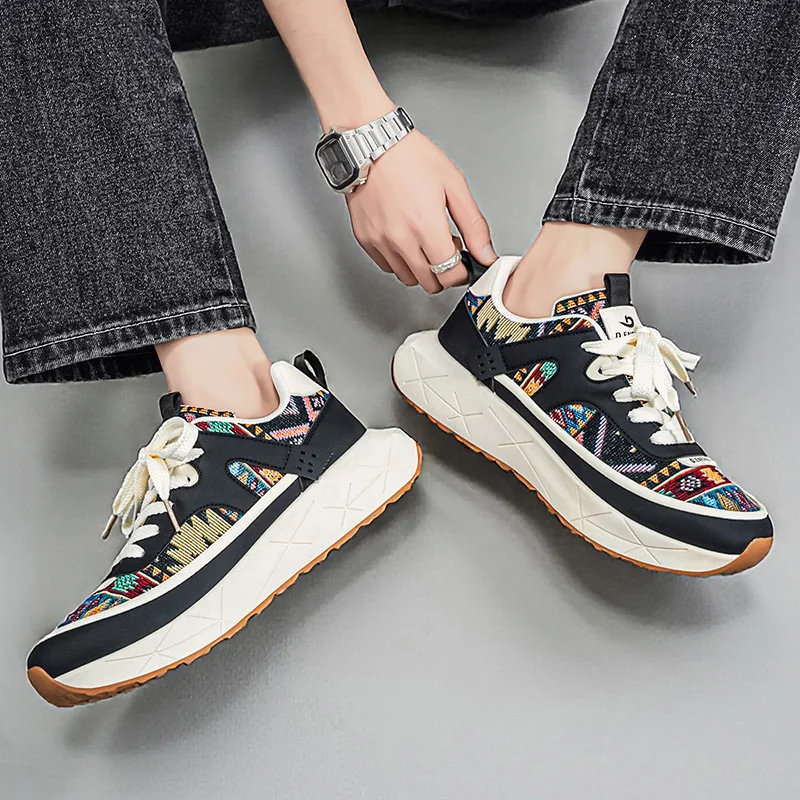 Neravio Sneaker mit Schnürung und profilierter Gummisohle - Image 5