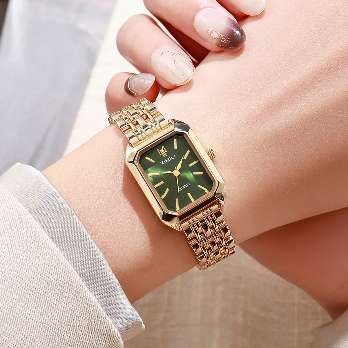 Seriva Quarzuhr – Rechteckige Damenarmbanduhr mit Metallarmband - Image 4